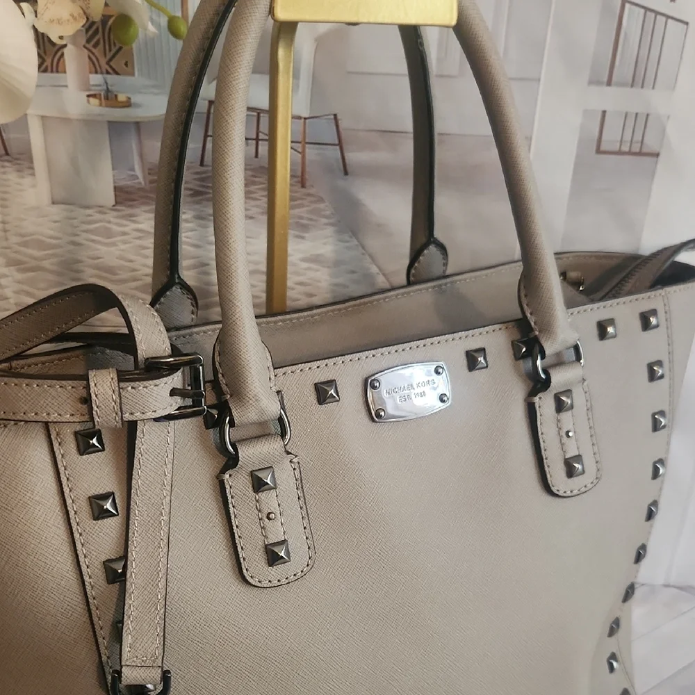 Michael Kors Gray 3 Way Crossbody Tote with Branded Lining. Great Condition!